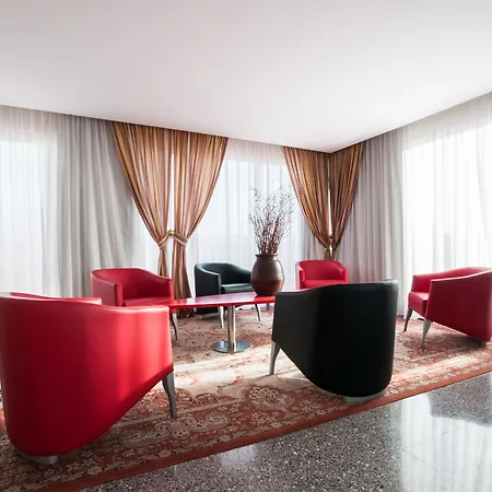 Ξενοδοχείο Gaudi 3*