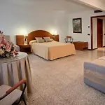 Gaudi 3* Reus