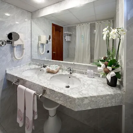 Gaudi Hotel 3*