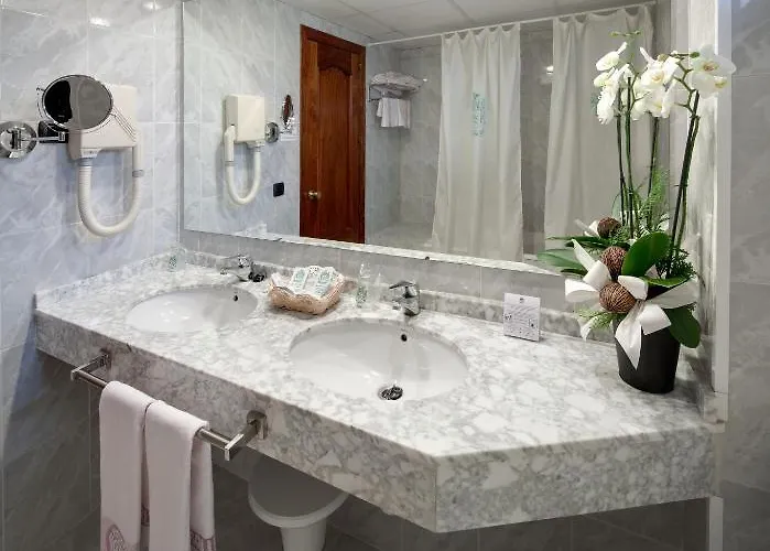 Gaudi Hotel 3*