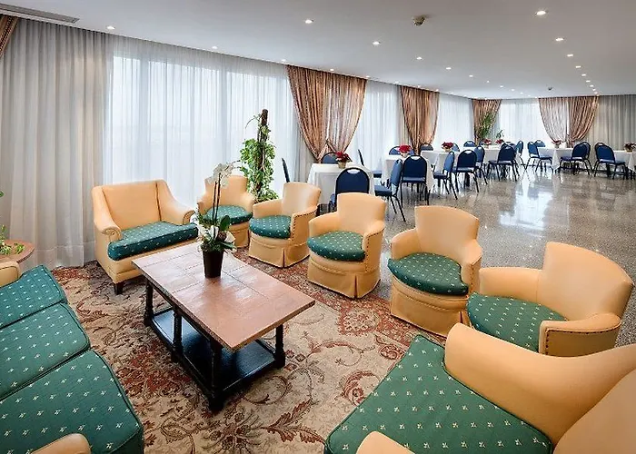 Hotel Gaudi 3*
